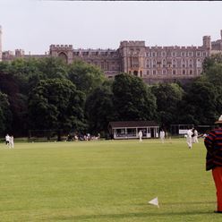 Fingers at Windsor Castle 5.jpg