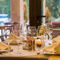 restaurant-449952.jpg