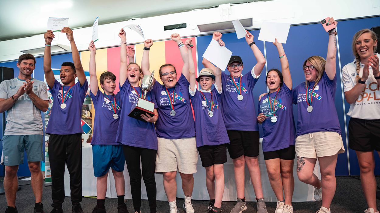 Beech Academy - 2022 National Table Cricket Winners with Ben Foakes and Georgia Adams for web.jpg