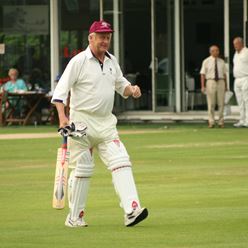 Chris Tarrant leaves the field after his innings for The Lord's Taverners XI at the Lord's Nursery Pavilion 26 07 08.jpg