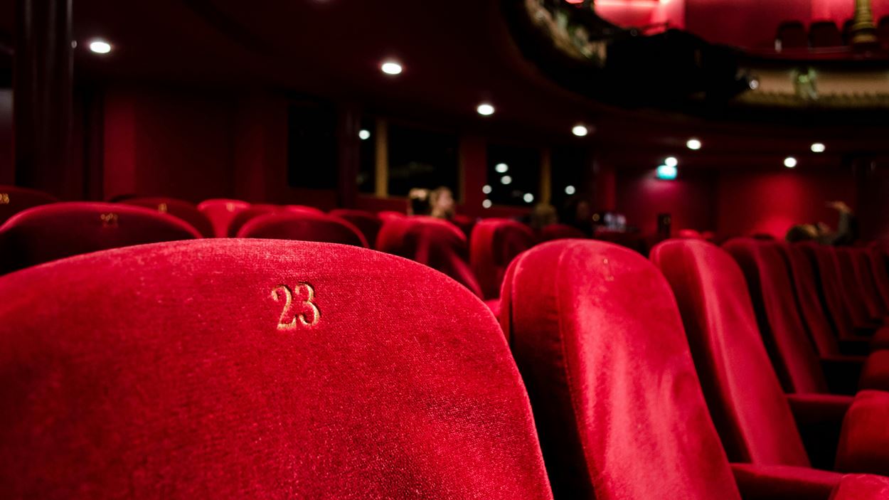 Theatre_kilyan-sockalingum-nW1n9eNHOsc-unsplash.jpg