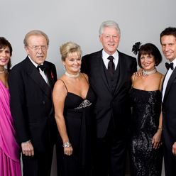 President Bill Clinton at the Hilton for the Lady Taverners Gala Dinner in 2009.JPG