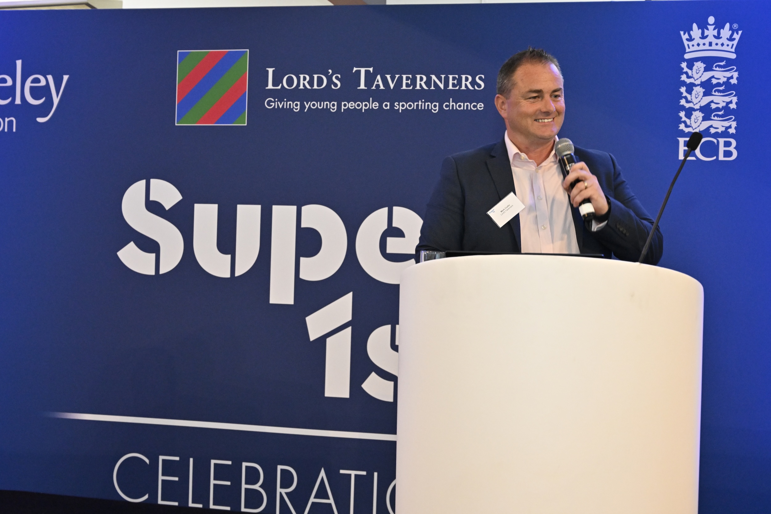 mark-speaks-at-the-super-1s-awards-evening-at-lords.jpg