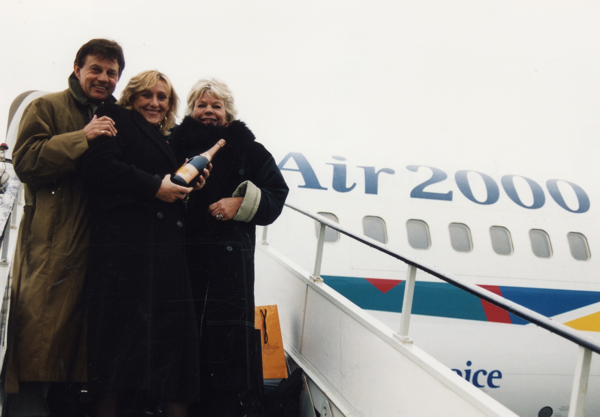 2000 Reims Fraser Hines, Lizz Hobbs, Judith Chalmers.jpg